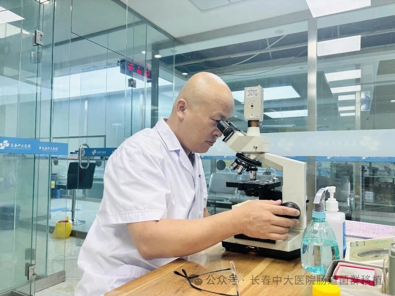 丽水市|高朋磊医师：左手男科临床，右手肠道菌群移植深入研究